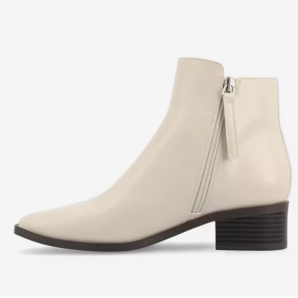 NWT Journee Collection Cappri Off White Women's Ankle Boots - Picture 3 of 9